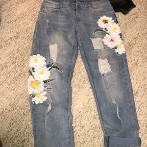 JULIETTE APPLIQUÉ SKINNY JEANS 10